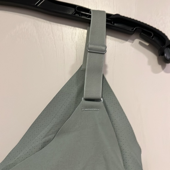 Knix cami top xxxl+ (42 DD-G) - Picture 4 of 4